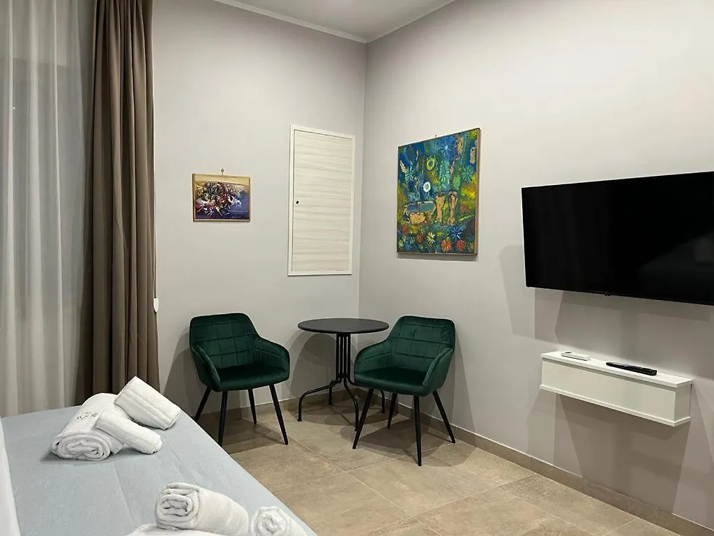 Avio Suite Naples Guest house