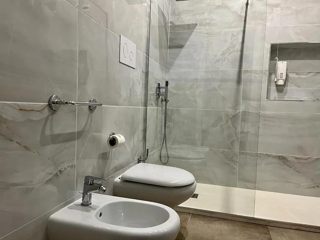 Avio Suite Naples Guest house